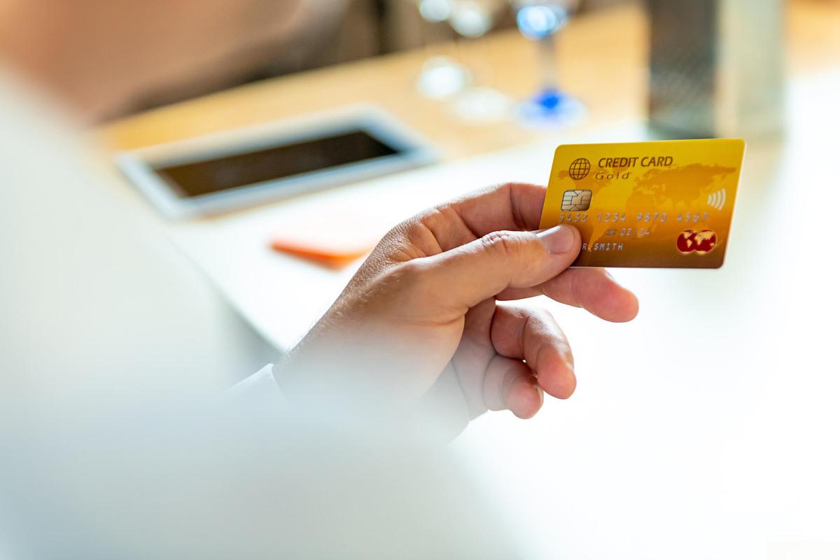 重庆银行信用卡利息_好现贷不占用额度吧_信用卡取现额度占用