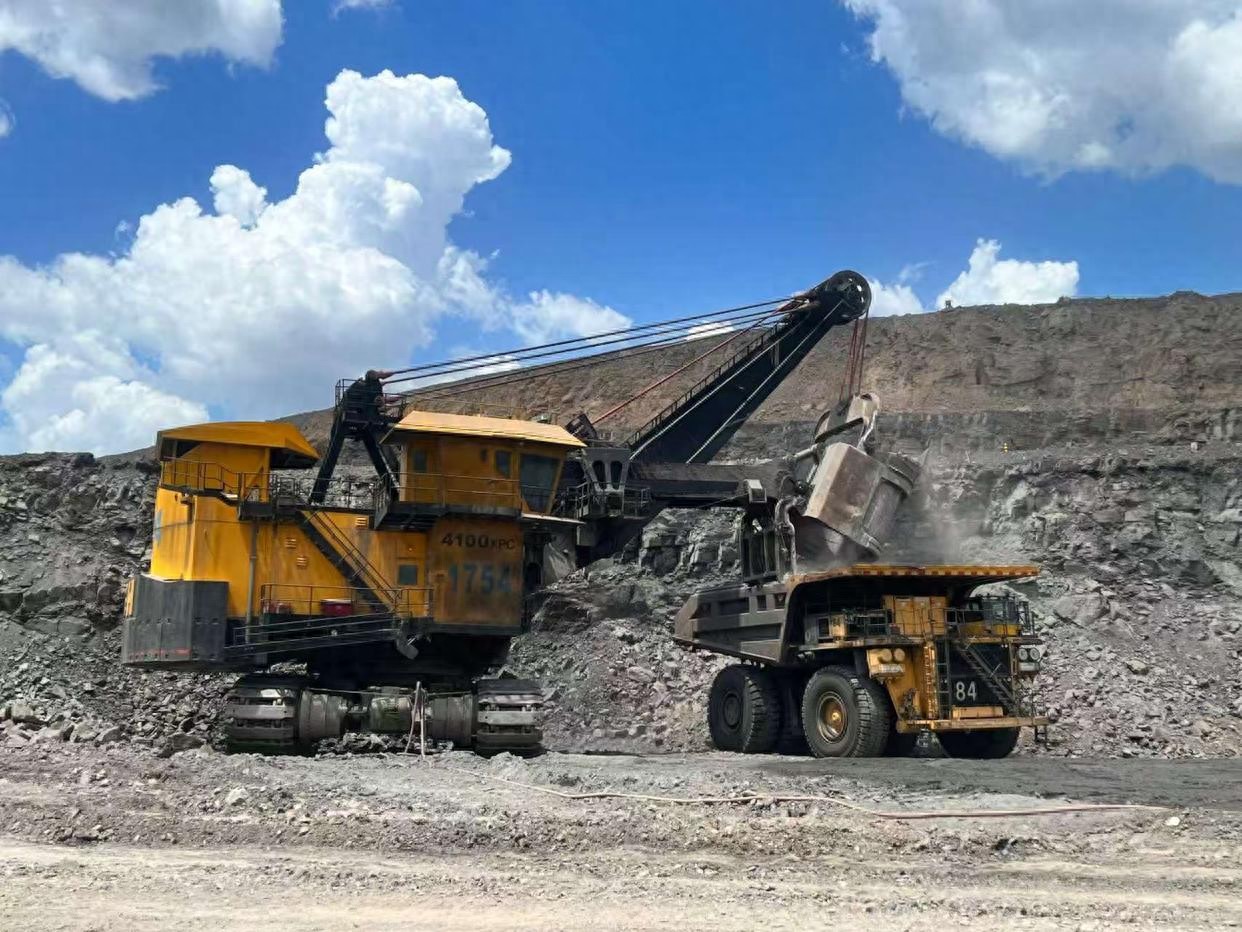 上半年煤炭市场受多重因素影响，价格下降且波动运行，下半年走势