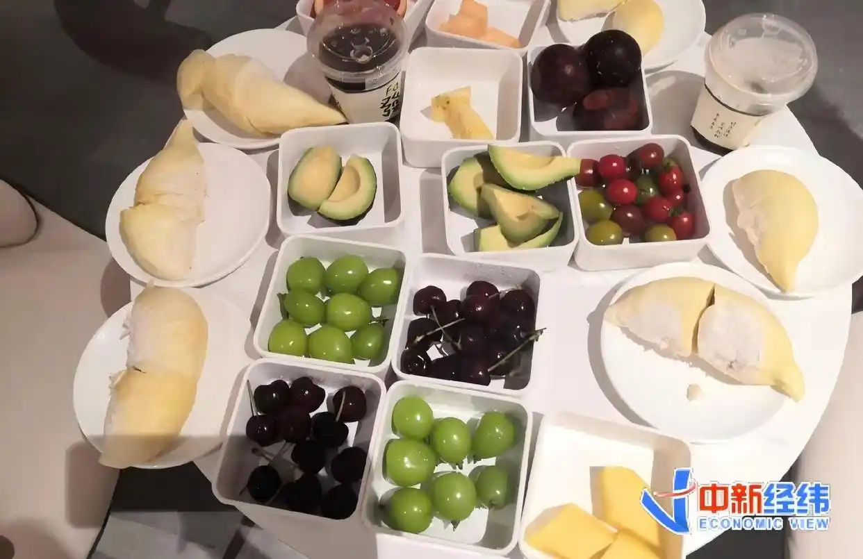 年轻人泡汤馆_汗蒸房主要盈利是经营_汤泉馆自助餐