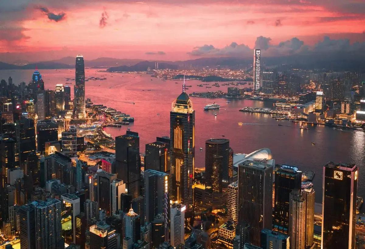 做外汇的都是些什么人_香港跨境财富管理中心_瑞士财富管理中心衰落